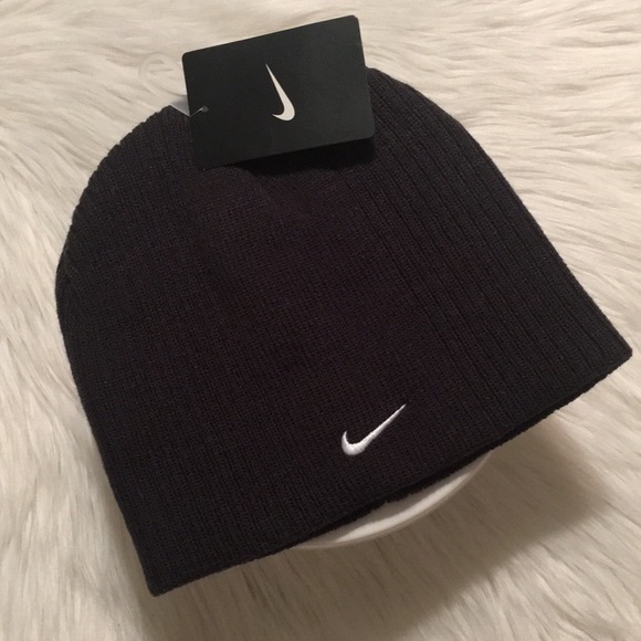 Nike Other - ✨NIKE YOUTH BEANIE HAT✨